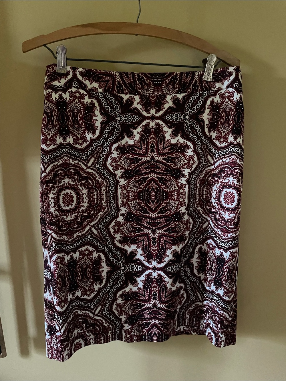 Van Heusen size 4 skirt